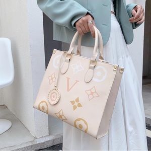 Oversized Beige Tote Bag with detachable straps